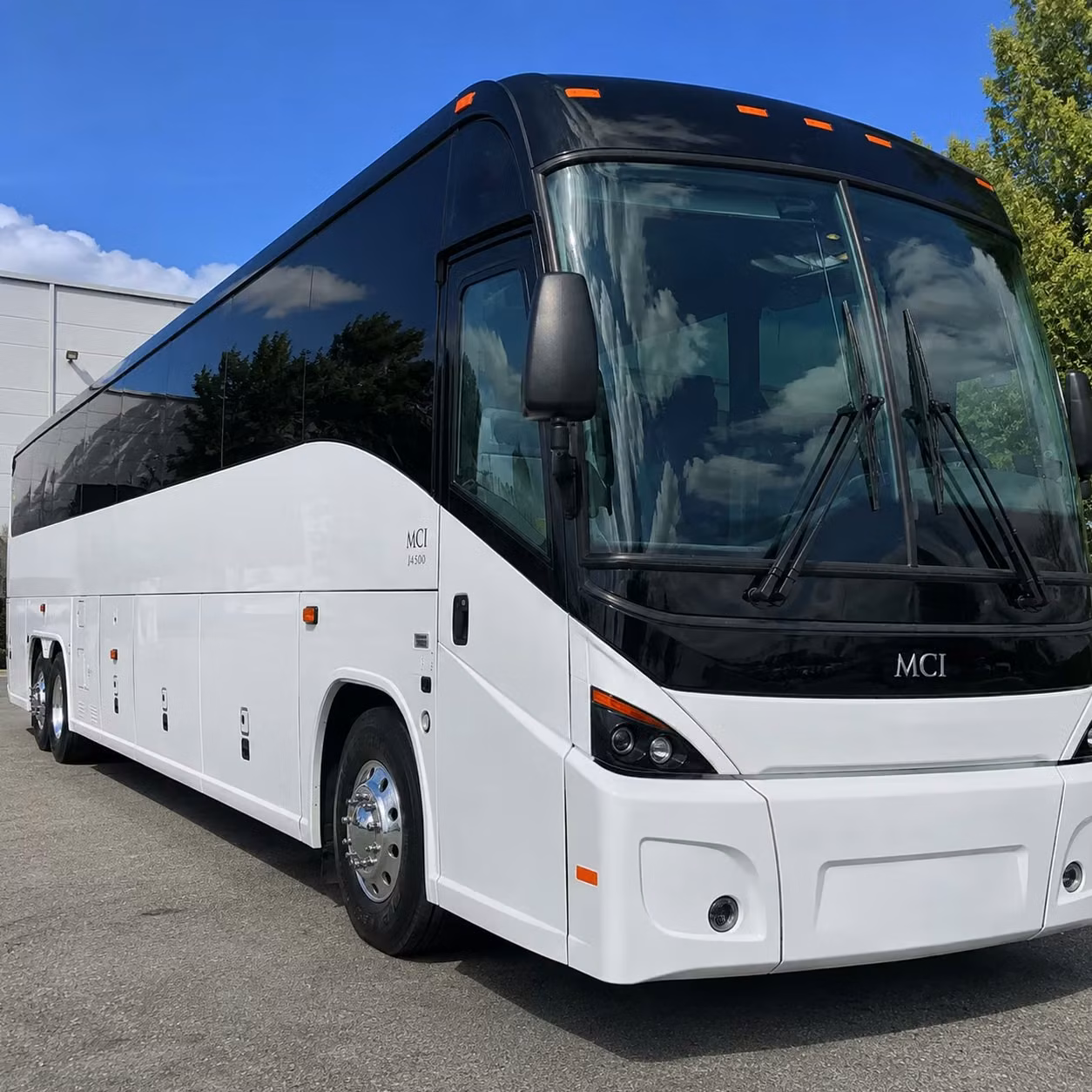 reliable airport shuttle buses for sequoia and kings canyon national park tour groups
