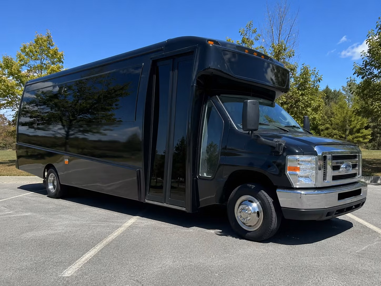 visalia 20 passenger minibus rental